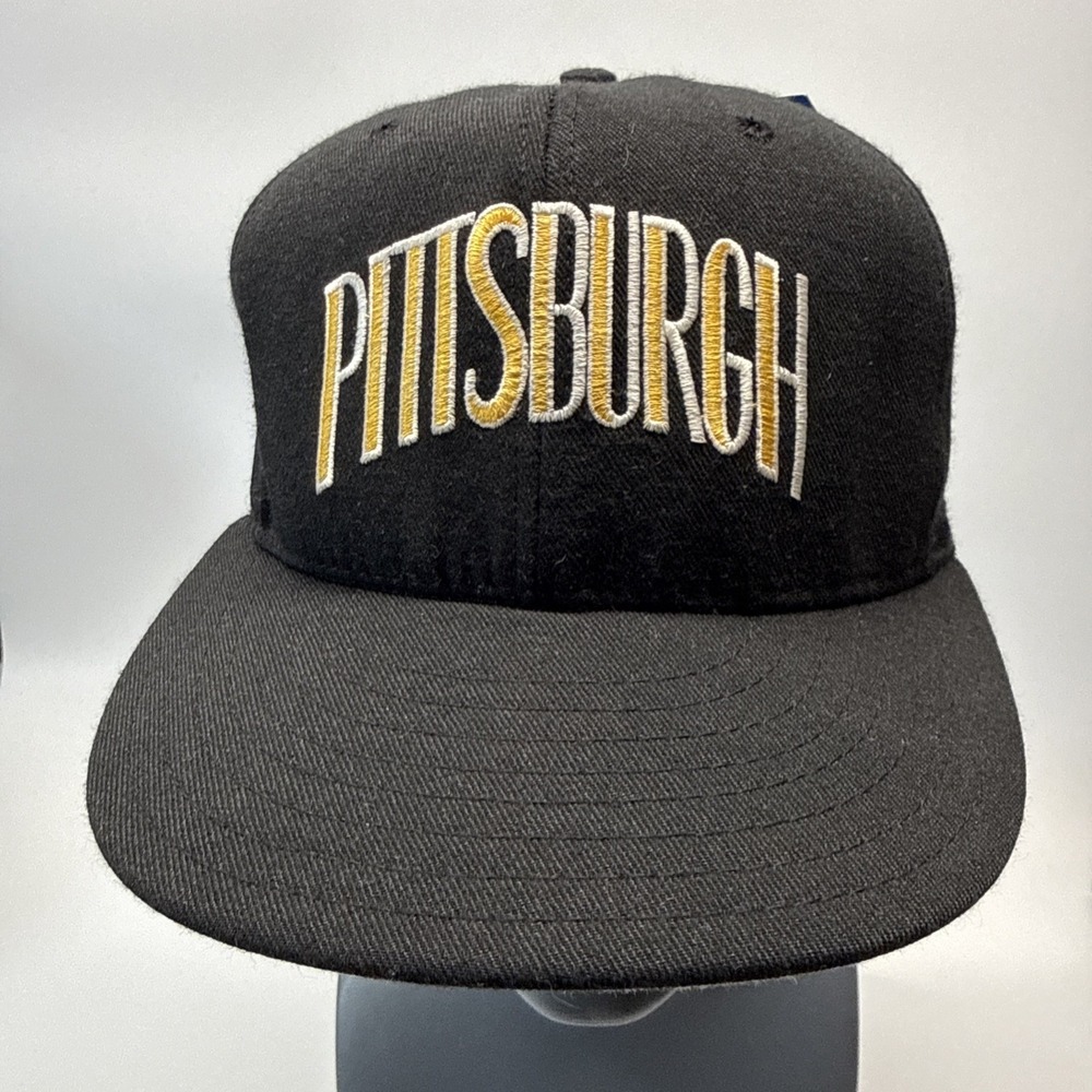 Vintage Pittsburgh Pirates 7 1/4 Fitted Hat Cap Black Spell Out Pro Line